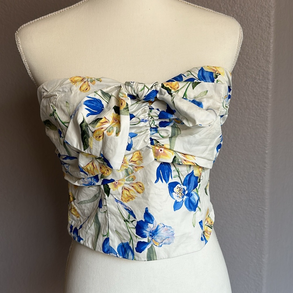 Express sleeveless cropped floral top